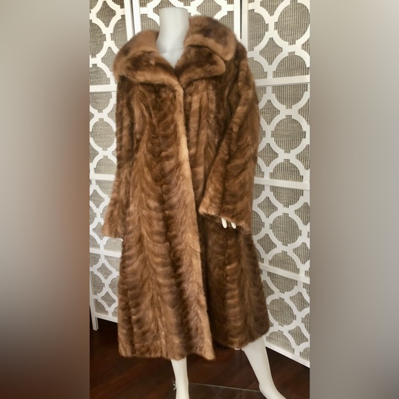 Selling as I already have two fur jackets and really…how many does one gal need? - Picture 2 of 14
